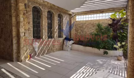 Sobrado de 245m² no bairro Jardim Europa em Santo André/SP