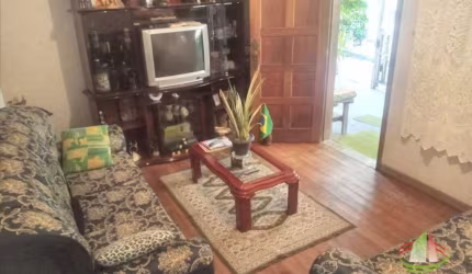 Casa com 2 dormitórios à venda, 650 m² por R$ 470.000,00 - Letícia - Belo Horizonte/MG