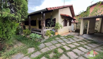 Casa com 3 quartos à venda, 360 m² por R$ 800.000 - São João Batista (Venda Nova) - Belo Horizonte/MG