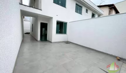 Casa com 3 quartos à venda, 140 m² por R$ 810.000 - Planalto - Belo Horizonte/MG