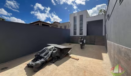 Casa baixa com 3 quartos à venda, 210 m² por R$ 649.000 - Canaã - Belo Horizonte/MG