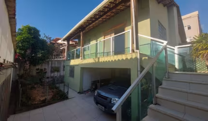 Casa com 4 dormitórios à venda, 360 m² por R$ 980.000,00 - Santa Amélia - Belo Horizonte/MG