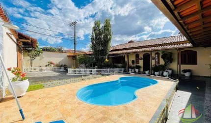 Casa com 3 dormitórios à venda, 360 m² por R$ 980.000,00 - Santa Amélia - Belo Horizonte/MG