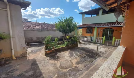 Casa com 3 dormitórios à venda, 378 m² por R$ 650.000,00 - Copacabana - Belo Horizonte/MG
