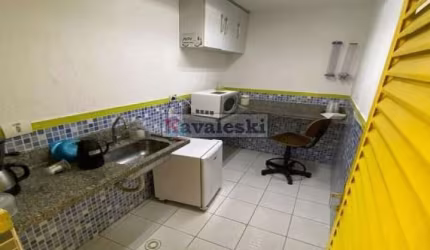 Prédio comercial completo com galpão,