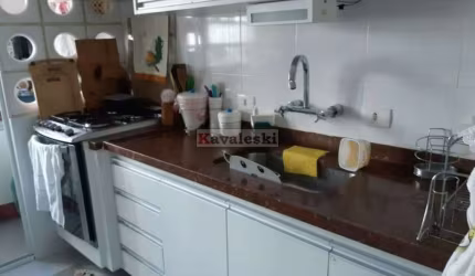 Apartamento reformado próximo ao Metro Praça da Arvore