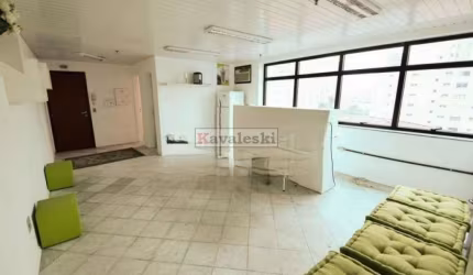 Saúde, ao lado metro, conjunto comercial