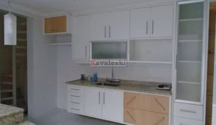 Sobrado confortável com 3 dormitórios sendo 1 suite