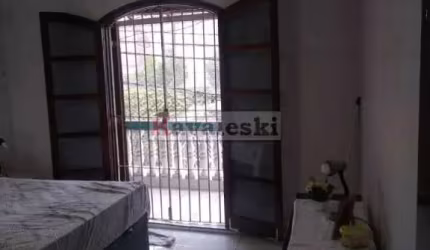 Sobrado com 2 quartos sendo 1 suíte na Vila Santo Estéfano.