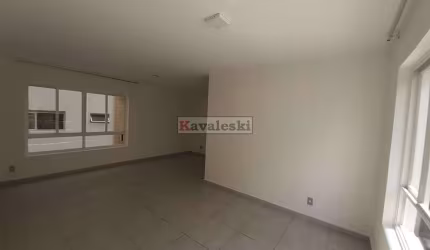 Apartamento ao lado metrô Paraíso