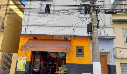 TERRENO COM 3 CASAS  ANTIGAS 276 M²