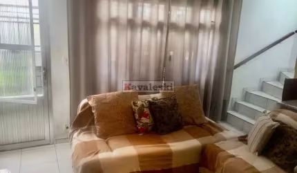 Sobrado com 2 Quartos e 2 banheiros à Venda, 129 m² por