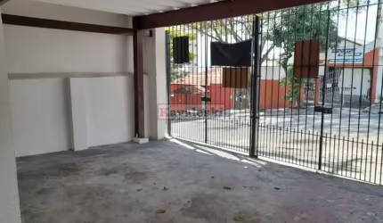 Casa térrea na saúde!