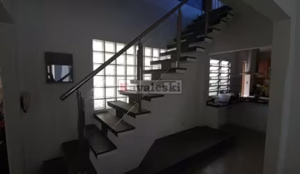 Cobertura com 3 Quartos e 2 banheiros à Venda, 180 m²
