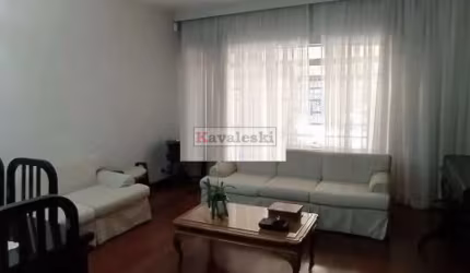 VENDO SOBRADO PRÓXIMO AO AQUARIO 240 M²