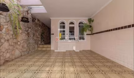 Lindo Sobrado 3 dormitórios 1 suite 2 vagas - quintal - Edícula, escritório/ terraço - AC PERMURTA