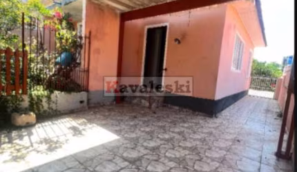 Casa 2 dormitórios 2 vagas Quintal grande , Jardim. Oportunidade na Vila das Mercês