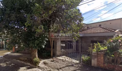 ** Casa Térrea próximo ao metro Praça da árvore.