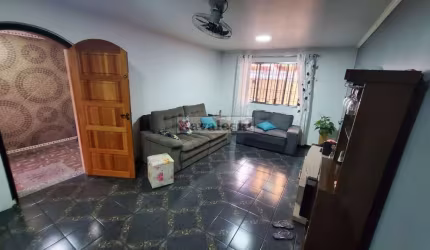 >> CASA TÉRREA TOTALMENTE REFORMADA !!! OPORTUNIDADE ..