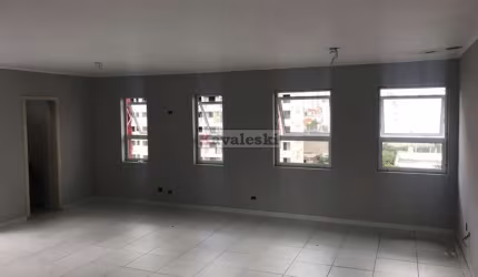 Prédio comercial próximo ao metrô São Joaquim