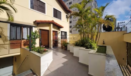 LIndo Sobrado em Cond Fechado Miolo Vila Gumercindo- 2 suites 2 vagas - Impecável