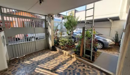 Sobrado amplo 4 dormitórios 1 suite 2 vagas - Quintal - Oportunidade