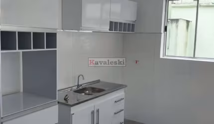 Casa de fundos!