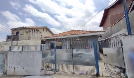 Ampla casa térrea