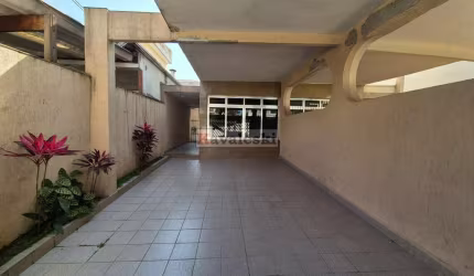 Excelente Sobrado - 3 dormitórios 1 suite - 3 wcs - 2 vagas - Quintal / Terraço - Imperdível