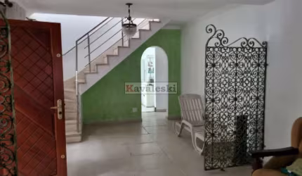 Sobrado Lindo - 3 dormitórios 1 suite 2 vagas - Quintal / terraço - Próx Metrô