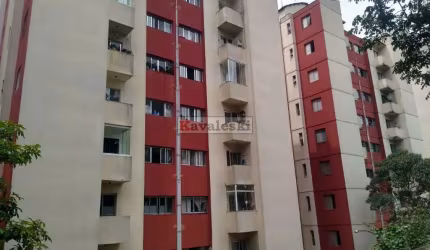 Ótimo apartamento térreo na Av. Curio pertinho de todo o verde do Zoológico.