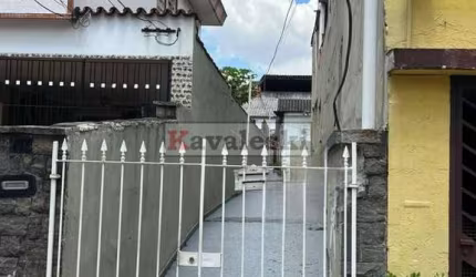 ** Imóvel a venda na região da Saúde.