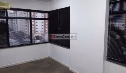 Salas comerciais a 4 minutos do Metrô Saúde. Vende Estuda Permuta!!