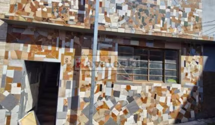 Casa 2 dormitórios , sala , cozinha , wc , área de serviço e terraço/ Somente 250 Mil
