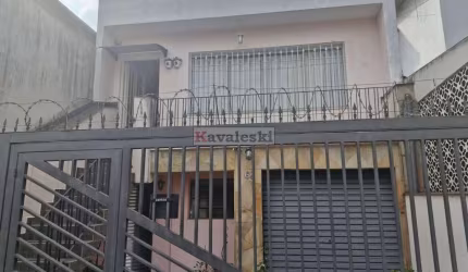 Casa Excelente com 2 dormitórios 2 wcs 2 vagas / Terraço com Churrasqueira / Imperdível