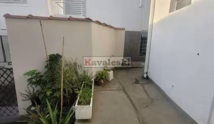 ** Imóvel para locação na Vila Gumercindo (casa em quintal)