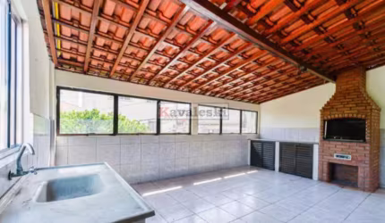Sobrado vago  5 dormitórios e 2 vagas - doc 100%- terraço com Churrasqueira