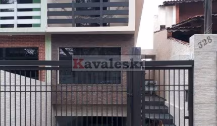 Excelente sobrado de 4 andares localizado no Parque Fongaro.
