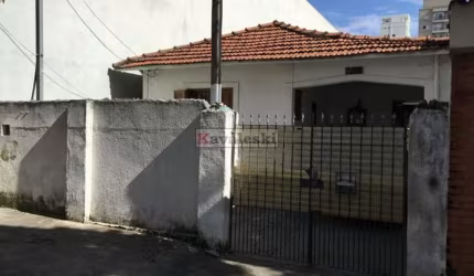 Casa térrea na Saúde. 245 metros área útil....