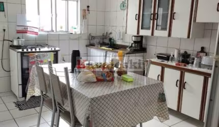 Sobrado c/ 2 Dormitórios -Bairro Vila Moraes