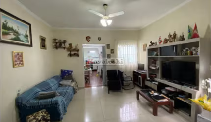Casa Térrea 5 dormitórios 2 vagas  quintal - edícula- Próx Metrô