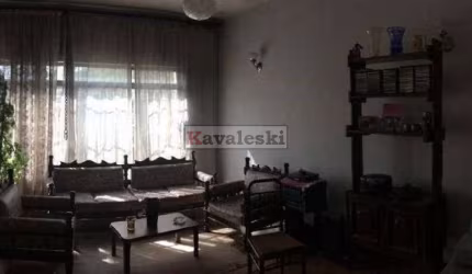 Casa com 3 Quartos e 1 banheiro à Venda, 200 m² por R$ 750.000