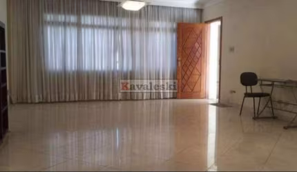 Sobrado com 4 Quartos e 2 banheiros à Venda, 300 m²