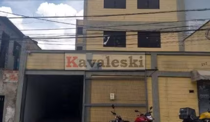 Galpão com 750 metros de área no Jabaquara.