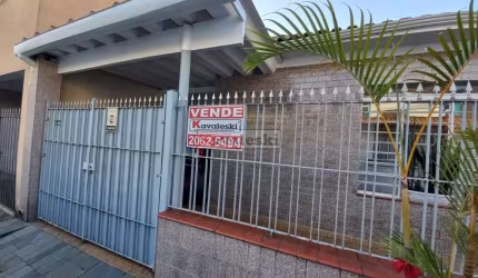 ATENÇÃO! BAIXOU O VALOR !CASA TERREA 2 DORM, 2 VAGAS, A CASA ESTÁ VAZIA - DOC 100% - OPORTUNIDADE