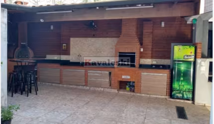 òtimo casa com 2 dormitórios 3 vagas quintal com churrasq e forno de pizza- Metrô Conceição