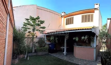**  SOBRADO VILA MARIANA COM 4 DORMITÓRIOS E QUINTAL . UP