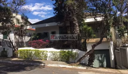 Sobradão Jd da Glória - 3 dormitórios 1 suite 4 vagas - quintal