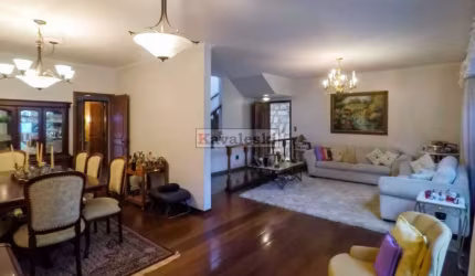 CASA Á VENDA 4 DORMITÓRIOS, PISCINA, CHURRSQUEIRA E MUITOS PRIVILÉGIOS NO JARDIM DA SAÚDE