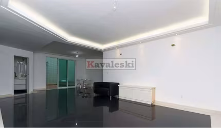 Sobrado  a Veda  3 Quartos e 5 banheiros à Venda, 250m²